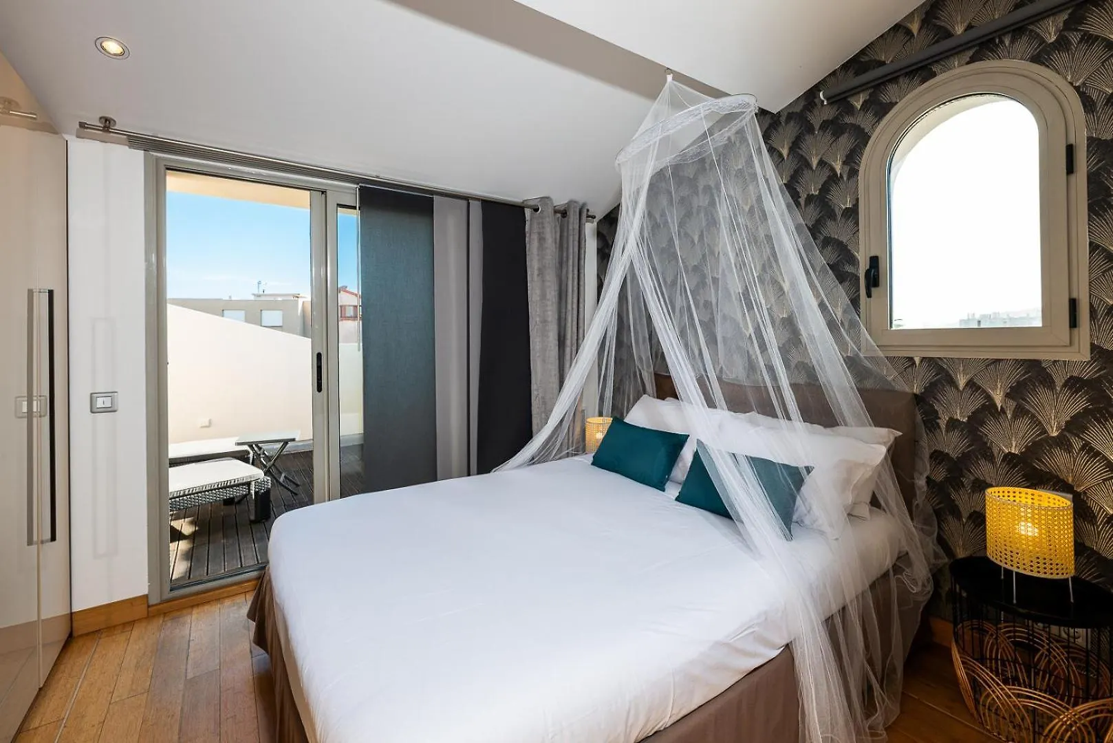 Appartement Dernier Etage Nest In Mandara Beach - Vue Montagne, Antibes Juan-Les-Pins Cote D Azur 0*,  France