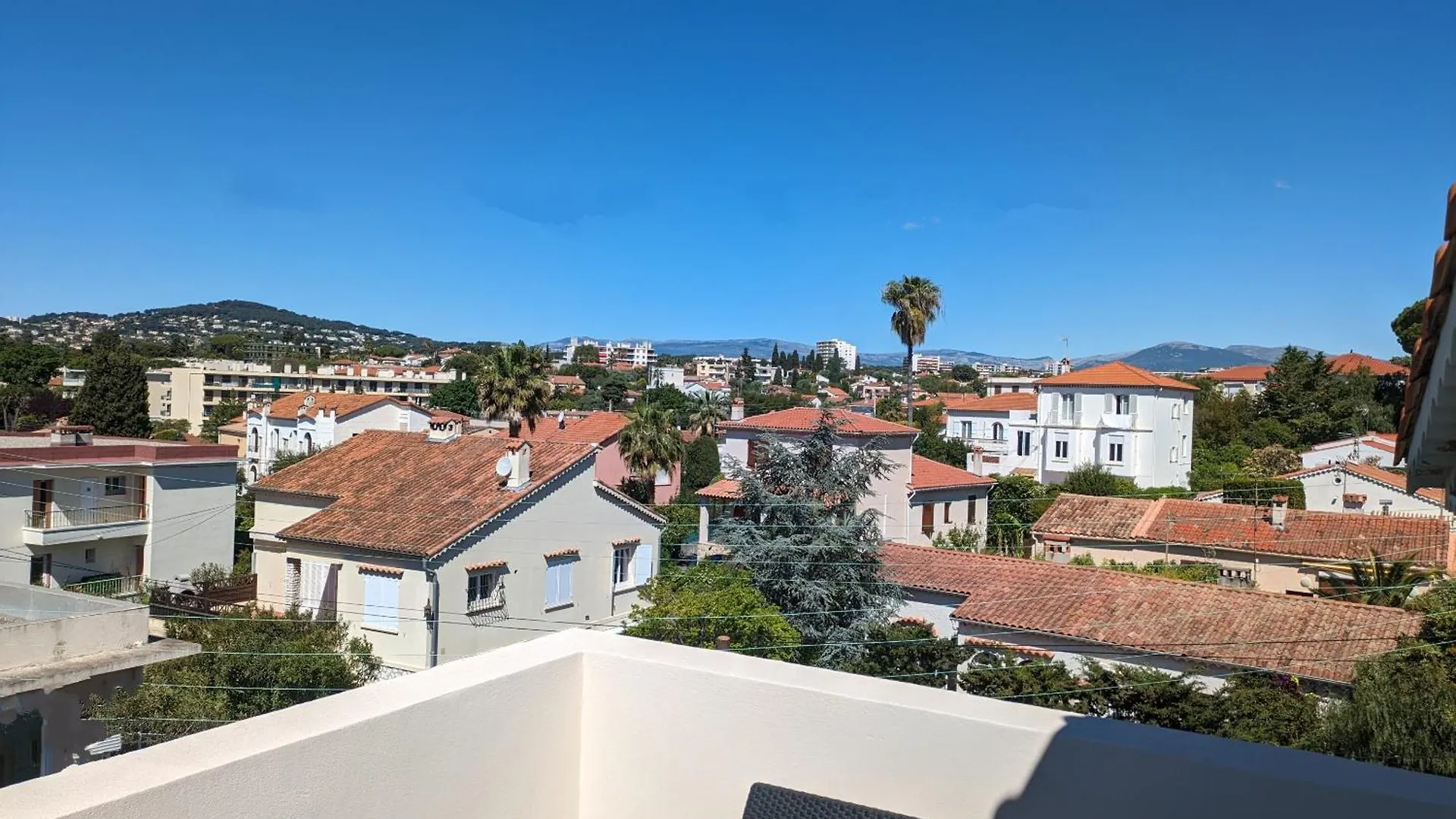Apartment Appartement Dernier Etage Nest In Mandara Beach - Vue Montagne, Antibes Juan-Les-Pins Cote D Azur