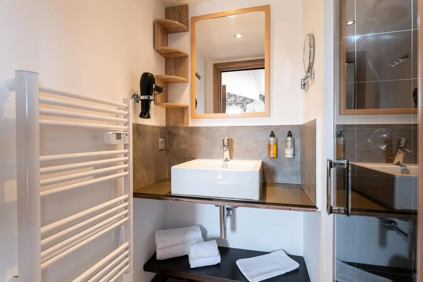 Appartement Dernier Etage Nest In Mandara Beach - Vue Montagne, Antibes Juan-Les-Pins Cote D Azur 0*,  France